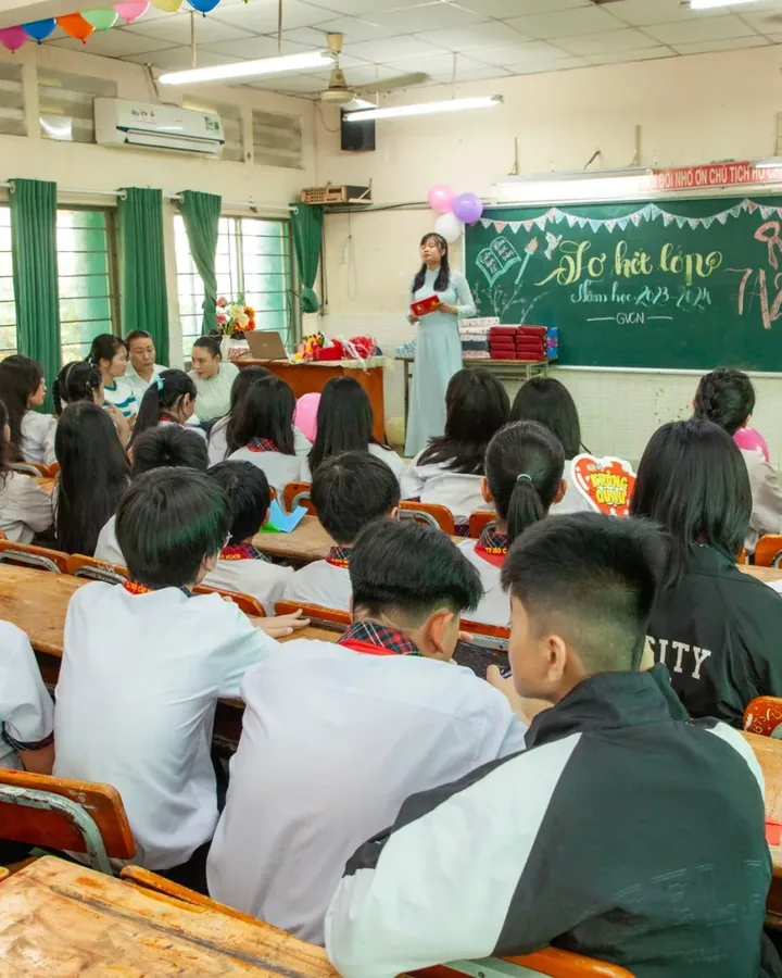 Sinh viên học tiếng Anh tại Cơ Sở Rèn Kỹ Năng Và Bồi Dưỡng Năng Khiếu Ánh Mơ